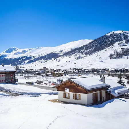 Deshana Myholidaylivigno